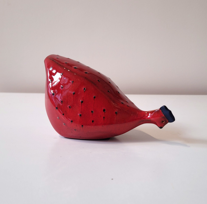 Pintade rouge, t�te basse (petite)-Olivier FONSECA