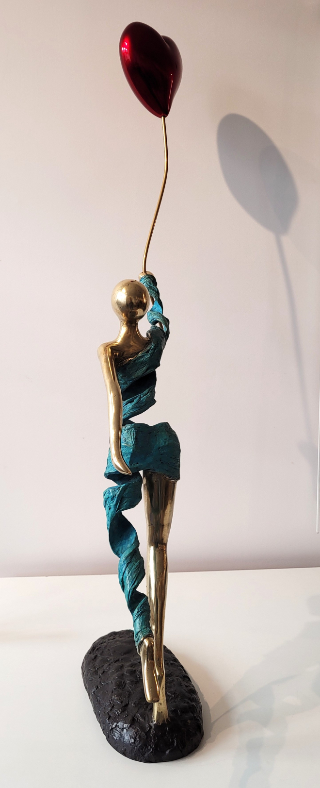 Porteuse d'amour-Carl JAUNAY