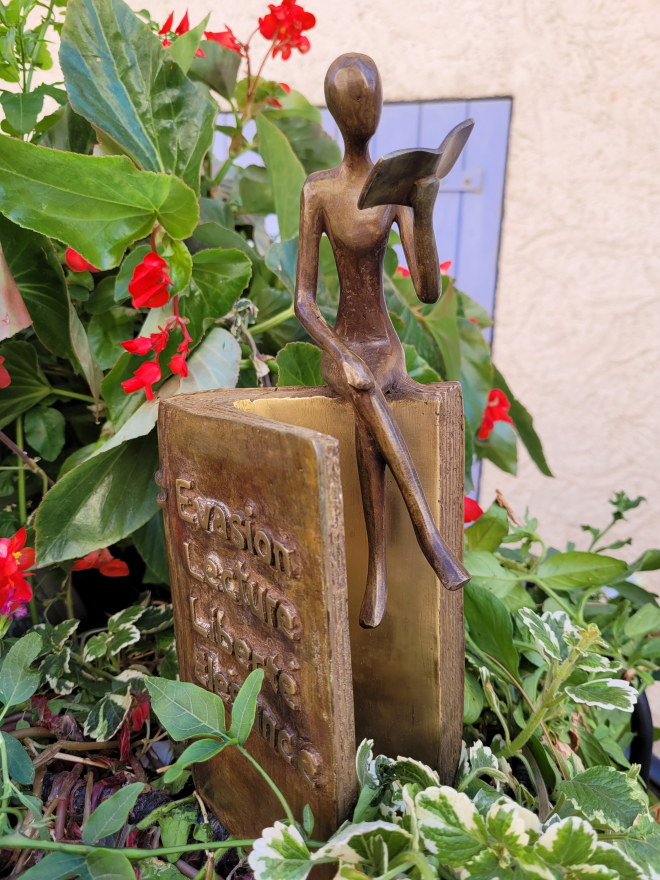 Liseuse sur bord de livre - Bronze-Carl JAUNAY